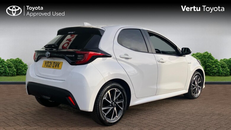 Toyota Yaris 1.5 Hybrid Design 5dr CVT Hybrid Hatchback